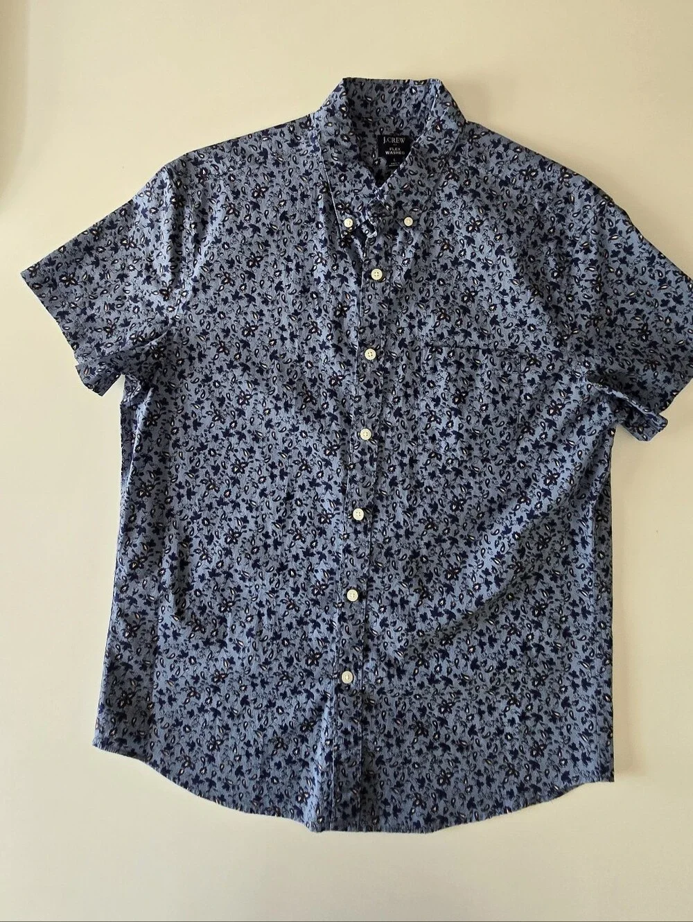 J. Crew Men’s Navy and Light Blue Floral Short-Sleeve Button-Down Shirt